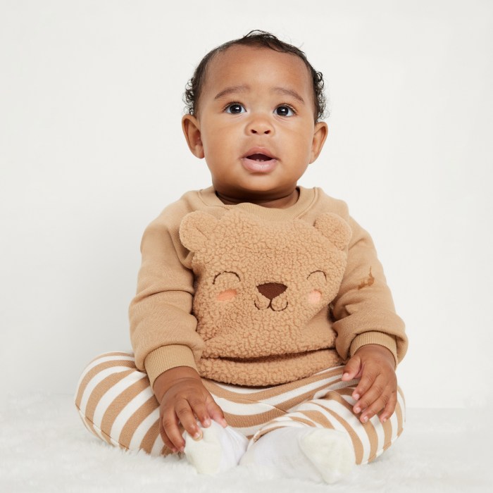 Newborn stores garment 收藏自 jovafurniture